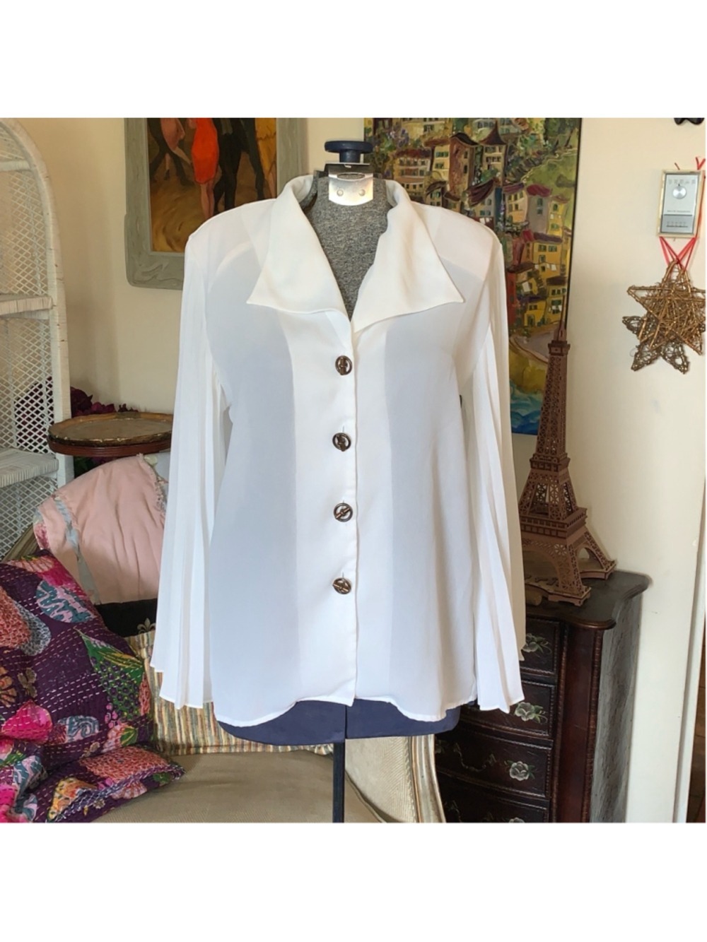 Lob shear white blouse with pleated sleeves size 1